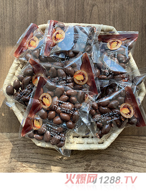 兩個寶貝巧克力巴旦木仁巧克力山楂酸奶山楂酸奶巴旦木仁多種口味兒童小零食